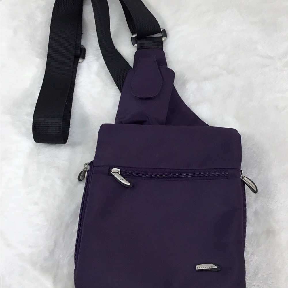 TRAVELON NYLON POCKETS GALORE PURPLE TRAVEL BAG - Picture 4 of 8